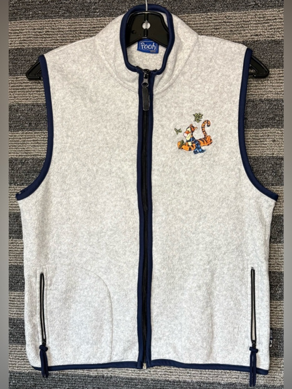 Vintage Y2K Tigger Winnie the Pooh Light Gray Fleece Vest Men’s Small EUC